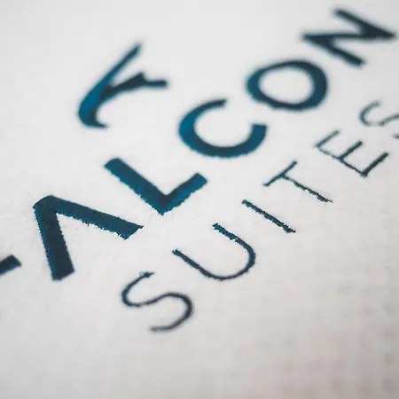 아파트 Falcon - Summercard Included 카프룬