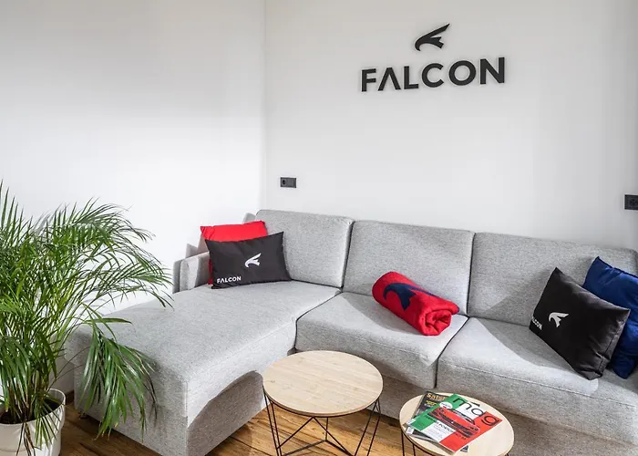 Falcon 아파트 *