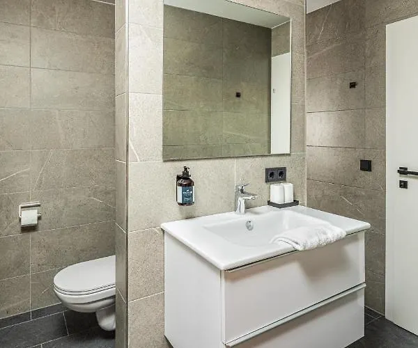 아파트 Falcon 카프룬